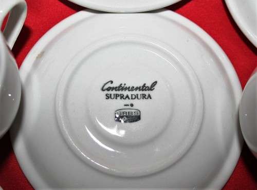 A COLLECTION OF SIX CRISP WHITE SCONTINENTAL SUPRADURA - SABS - SIX CUPS WITH SAUCERS
