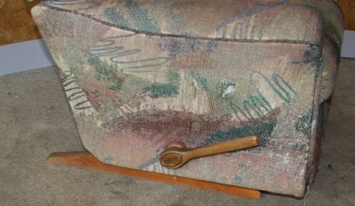 WOW A ORIGINAL LAZY BOY MECHANISM IS IN GOOD WORKING ORDER WILL LOOK AMZING IN A NEW FABRIC!!!