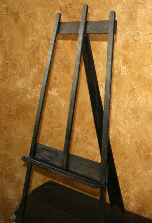 A GORGEOUS WOODEN EZEL TO DO SOME PAINTING OR TO DISPLAY YOUR FAVORITE ART PIECE!!!