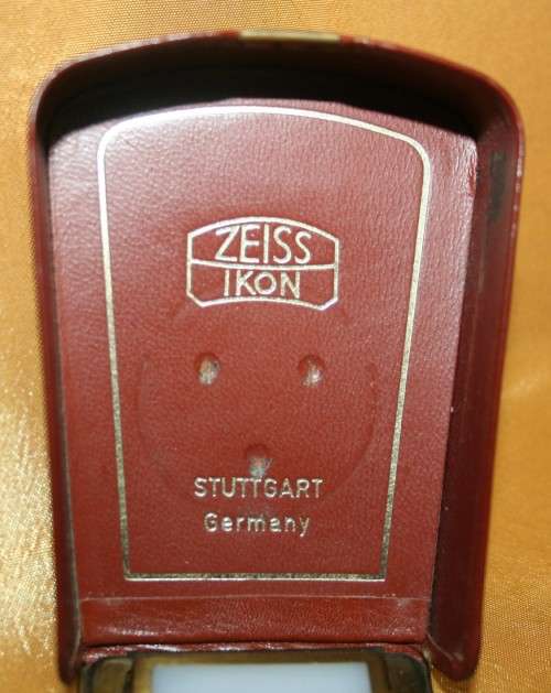 Premium quality mid 1950's Zeiss Ikon Ikophot light meter.