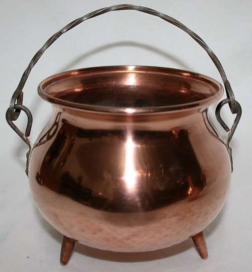 Vintage Copper Pot with Three Legs Footed Round Pot with a Handle, Rustic feel, Mid Century Style!!