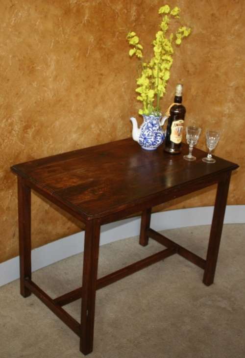 A EXQUISITE VINTAGE/ANTIQUE SOLLID OCASIONAL TABLE A STUNNING PIECE!!!