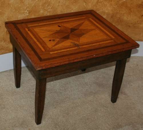 GORGEOUS ITALIAN STYLE TABLE WITH A BEAUTIFUL INLAY TOP AND A WITH A PATRICH WOOD BOTOM STUNNING!!!
