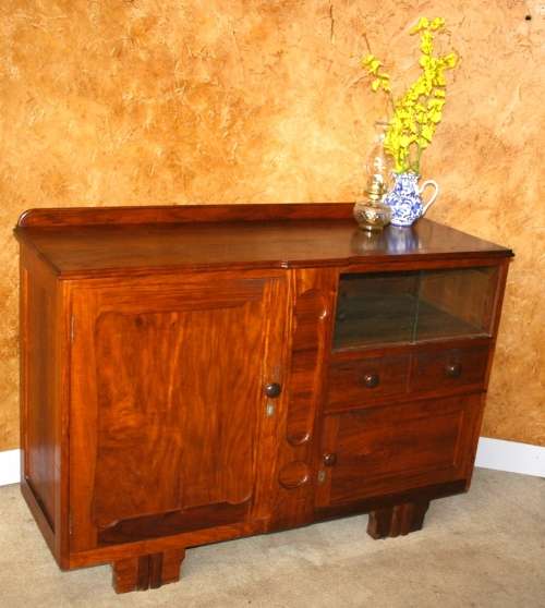 A FABULOUS ART DECO SIDEBOARD WITH WITH BEAUTIFUL DETAIL A MAGNIFICENT PIECE OF FURNITURE!!!