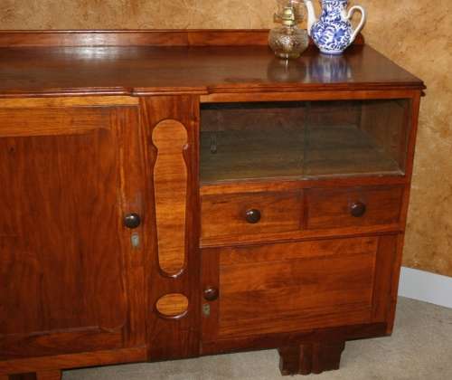 A FABULOUS ART DECO SIDEBOARD WITH WITH BEAUTIFUL DETAIL A MAGNIFICENT PIECE OF FURNITURE!!!