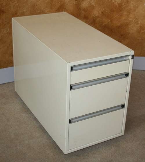 A AMAZING STEEL LONG STEEL CREDENZA ON WHEELS VINTAGE OFFICE FURNITURE!!!