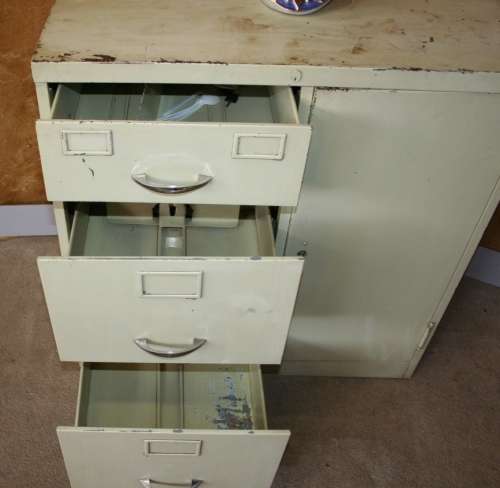 A FANTASTIC VINTAGE STEEL OFFICE CABINET WITH A LITTLE SAVE INSIDE LOVE THE OLD OFFICE FURNITURE!!!