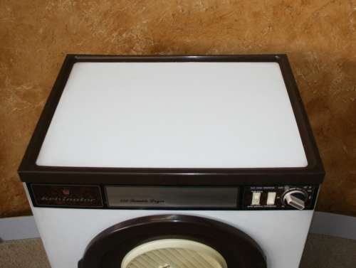 WOW - KELVINATOR 320 DUMBLE DRYER BEEN TOLD ONLY BEEN USED ONES LOOK BRAND NEW IN WORKING CONDITION