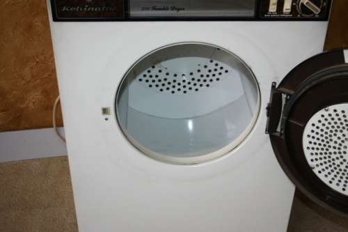WOW - KELVINATOR 320 DUMBLE DRYER BEEN TOLD ONLY BEEN USED ONES LOOK BRAND NEW IN WORKING CONDITION