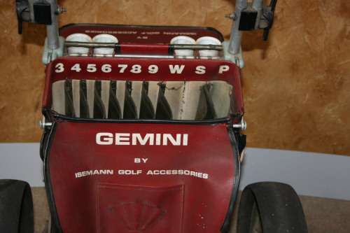 A FANTASTIC VINTAGE GOLF CART - GEMINI BY ACCESSORIES GOLF ACCESSORIES - IN GOOD VINTAGE CONDITION