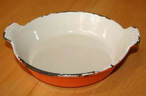 FOUR FANTASTIC HEAVY VINTAGE ENAMEL OVEN DISHES!!