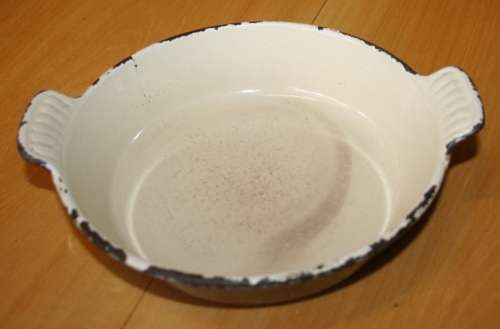 FOUR FANTASTIC HEAVY VINTAGE ENAMEL OVEN DISHES!!