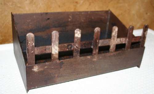 A FANTASTIC VINTAGE FIRE GRATE - Fireplace Open Fire Guard and Grate