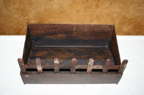 A FANTASTIC VINTAGE FIRE GRATE - Fireplace Open Fire Guard and Grate