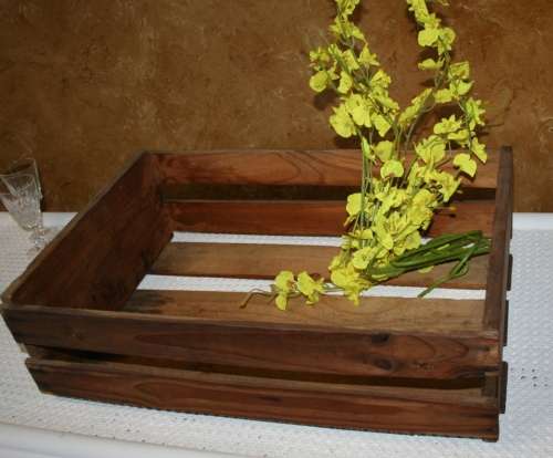 A FANTASTIC SLATED VINTAGE WOODEN CRATE - STUNNING - GARDEN AND HOME DECOR!!!