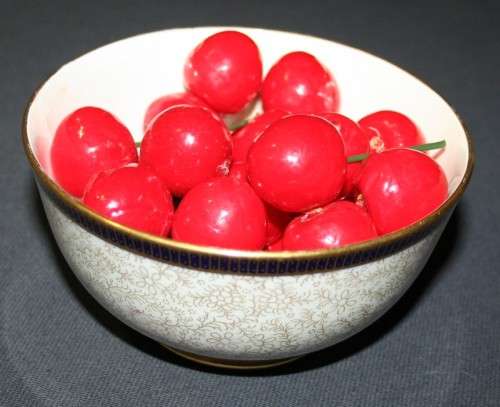 A EXQUISITE VINTAGE PARAGON BOWL WITH VERY RICH DESIGN STUNNING
