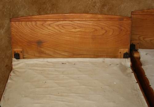 TWO GORGEOUS OAK FINISHED SINGLE BEDS WITH HEADBOARD - FOOTBOARD - AND THE CENTRE PIECE!!!