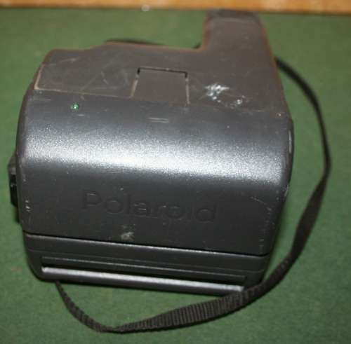 A FANTASTIC VINTAGE  POLAROID CAMERA FOR YOUR COLLECTION!!!