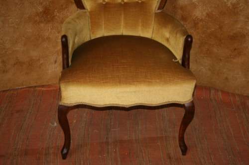 WOW!!! A STUNNING VINTAGE DARK MUSTARD QUEEN ANNE CHAIR IN FANTASTIC CONDITION!!!