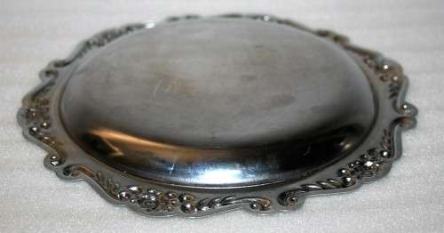 A SPECTACULAR VINTAGE ROUND SILVER PLATED SERVING SANDWICH TRAY