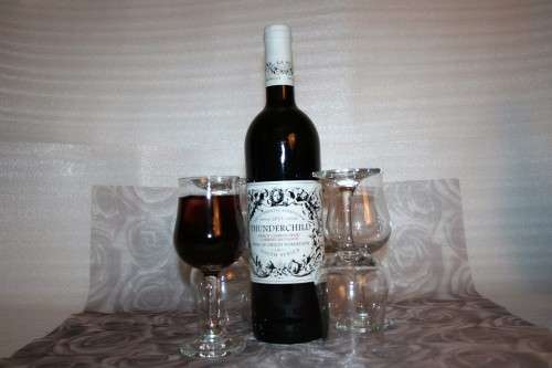SIX QUALITY VINTAGE WINE GOBLETS WITH A FINE RIM BY DEMA Made in England in the Original Box