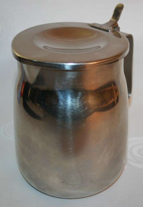 A FANTASTIC VINTAGE SILVER STAINLESS STEEL 18-8 - FOR WATER/Milk/Juice Jug With Flip Lid