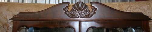 EXQUISITE CAPE DUTCH STYLE SOLID IMBUIA GLASS ANTIQUE SHOWCASE, WITH 2 DRAWRS,  3 DOOR & LIQOUR CABI