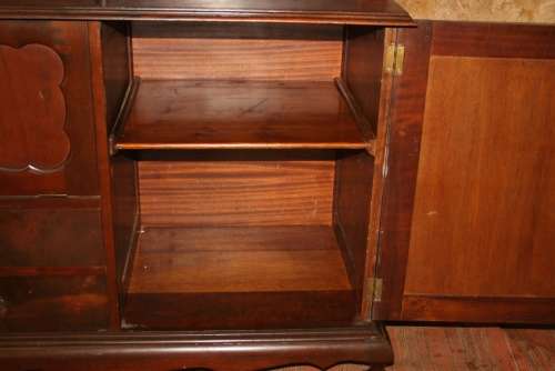 EXQUISITE CAPE DUTCH STYLE SOLID IMBUIA GLASS ANTIQUE SHOWCASE, WITH 2 DRAWRS,  3 DOOR & LIQOUR CABI