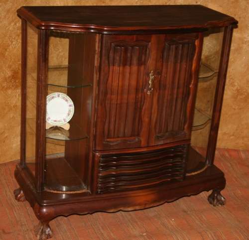AN EXQUISITE ANTIQUE BALL & CLAW  SHOWCASE RADIOGRAM (NO RADIO), ABSOLUTELY FABULOUS!!!