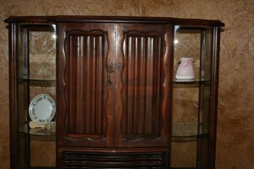 AN EXQUISITE ANTIQUE BALL & CLAW  SHOWCASE RADIOGRAM (NO RADIO), ABSOLUTELY FABULOUS!!!