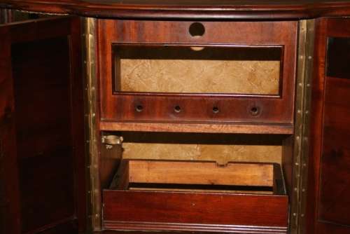 AN EXQUISITE ANTIQUE BALL & CLAW  SHOWCASE RADIOGRAM (NO RADIO), ABSOLUTELY FABULOUS!!!