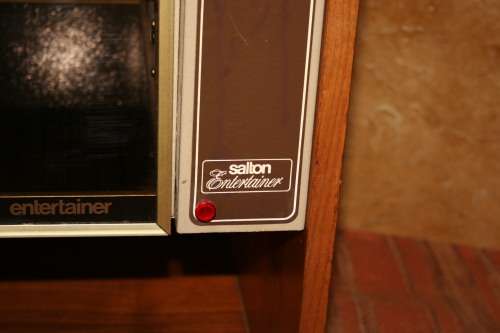 A Vintage Salton Entertainer double hot tray & warmer drawer in good condition!!!
