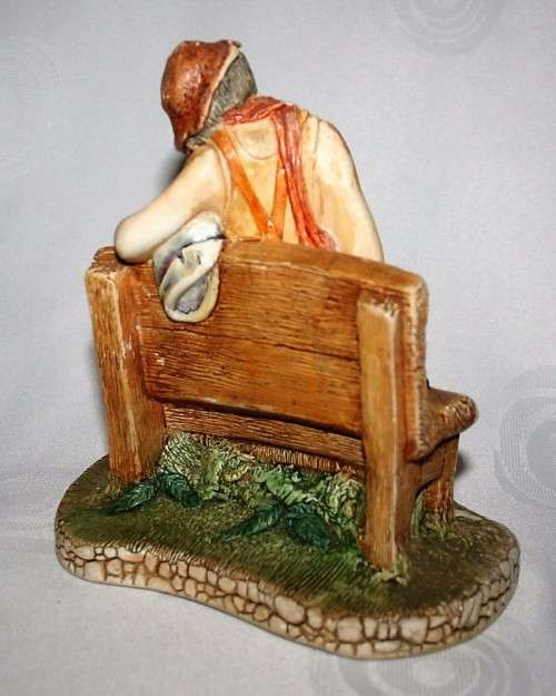 The Old Timer is a wonderfully detailed figurine made by NatureCraft of Congleton, England.