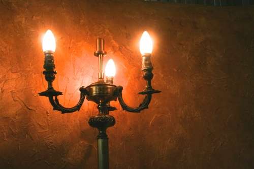 A Exquisite Vintage Brass Floor Lamp - Stunning 3 tier  Brass Floor Lamp - Standing tall and Elegant