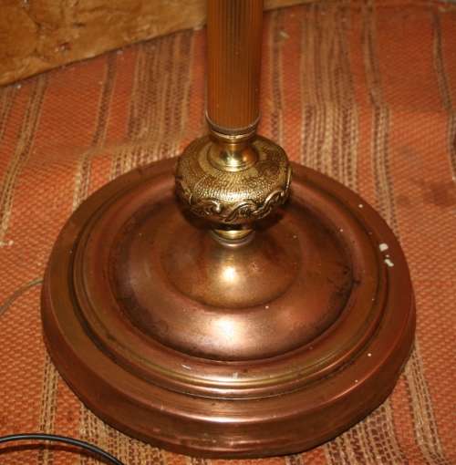 A Exquisite Vintage Brass Floor Lamp - Stunning 3 tier  Brass Floor Lamp - Standing tall and Elegant
