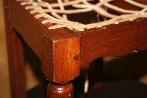 A CUTE SOLLID WOODEN ANTIQUE CHILDREN'S CHAIR WITH REAL "RIEMPIES"