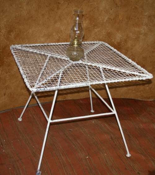 A FANTASTIC VINTAGE SQUARE STEEL GARDEN TABLE STUNNING VINTAGE VIBE!!!