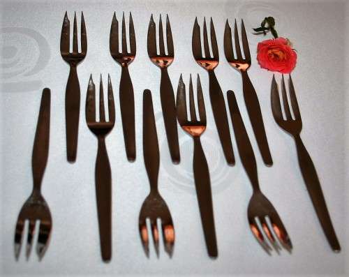 A GORGEOUS COLLECTION OF VINTGE CAKE FORKS,  ROSTFREI SOLINGEN GERMANY - BID PER EACH