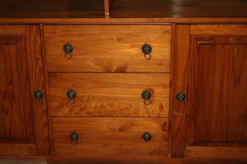 A VERY LARGE SOLLID WOOD SHELF UNIT WITH TWO DOORS AND FOUR DRAWERS - STUNNING WALL UNIT OR BOOKCASE