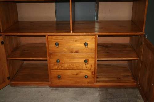 A VERY LARGE SOLLID WOOD SHELF UNIT WITH TWO DOORS AND FOUR DRAWERS - STUNNING WALL UNIT OR BOOKCASE