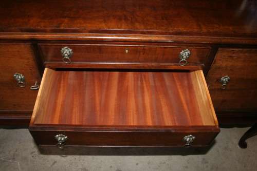 A SPECTACULAR LARGE VINTAGE WHELSH DRESSER/SERVER RESTING ON GORGEOUS QUEEN ANN LEGS!!!!