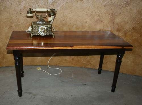 A MAGNIFICENT RECTANGULAR COFFEE TABLE STUNNING SOLLID WOOD!!!