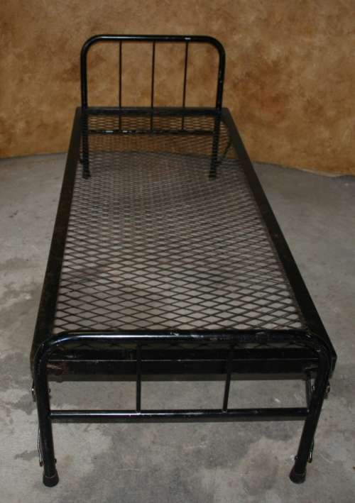 WOW A BLACK METAL VINTAGE FOLD UP ARMY BED - PERFECT TO PUT AWAY FOR A EXTRA BED