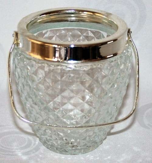 Vintage Cut glass  ice bucket The ice bucket are made of lead crystal