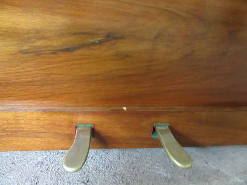 WOW WOW!!! A EXQUISITE 1958 RIPPEN PIANO IN  CONDITION ON ORIGINAL CASTERS - READY TO PLAY!!!