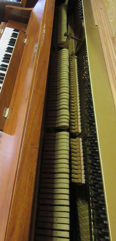WOW WOW!!! A EXQUISITE 1958 RIPPEN PIANO IN  CONDITION ON ORIGINAL CASTERS - READY TO PLAY!!!