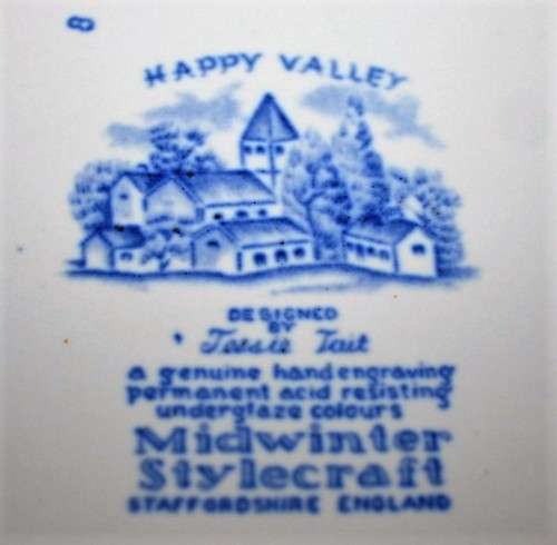 AN EXQUISITE VINTAGE "MIDWINTER" "HAPPY VALLEY" PATTERN BLUE AND WHITE COLLECTIBLE PLATE