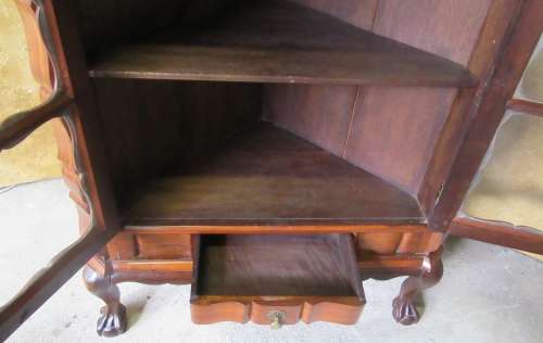 AN EXQUISITE VINTAGE IMBUIA BALL & CLAW CORNER DISPLAY CABINET w A DRAWER, BEAUTIFUL WOODWORK!!