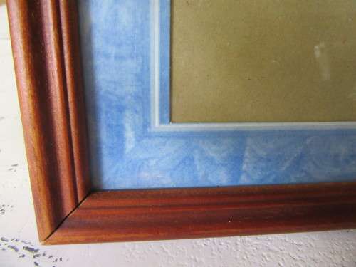 A  MARVELOUS VINAGE WOODEN PICTURE FRAME - FOR THAT SPECIAL PICTURE OR PAINTING