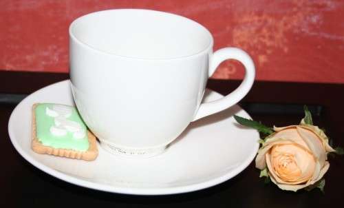 A DESIGNER PORCELAIN DIO SET - RAK PORCELAIN MADE IN U.A.E. DESIGN BY VAVRO